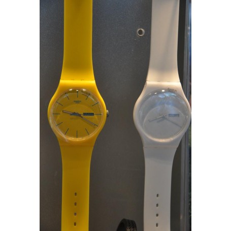 SWATCH YELLOW SKIN RS56 WHITE SKIN RS64